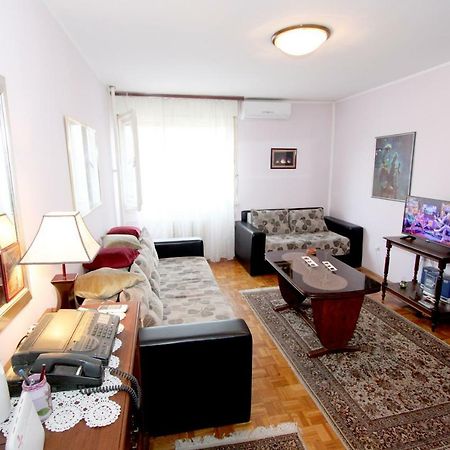 Bohemian Rhapsody Nbg Appartement Belgrado Buitenkant foto