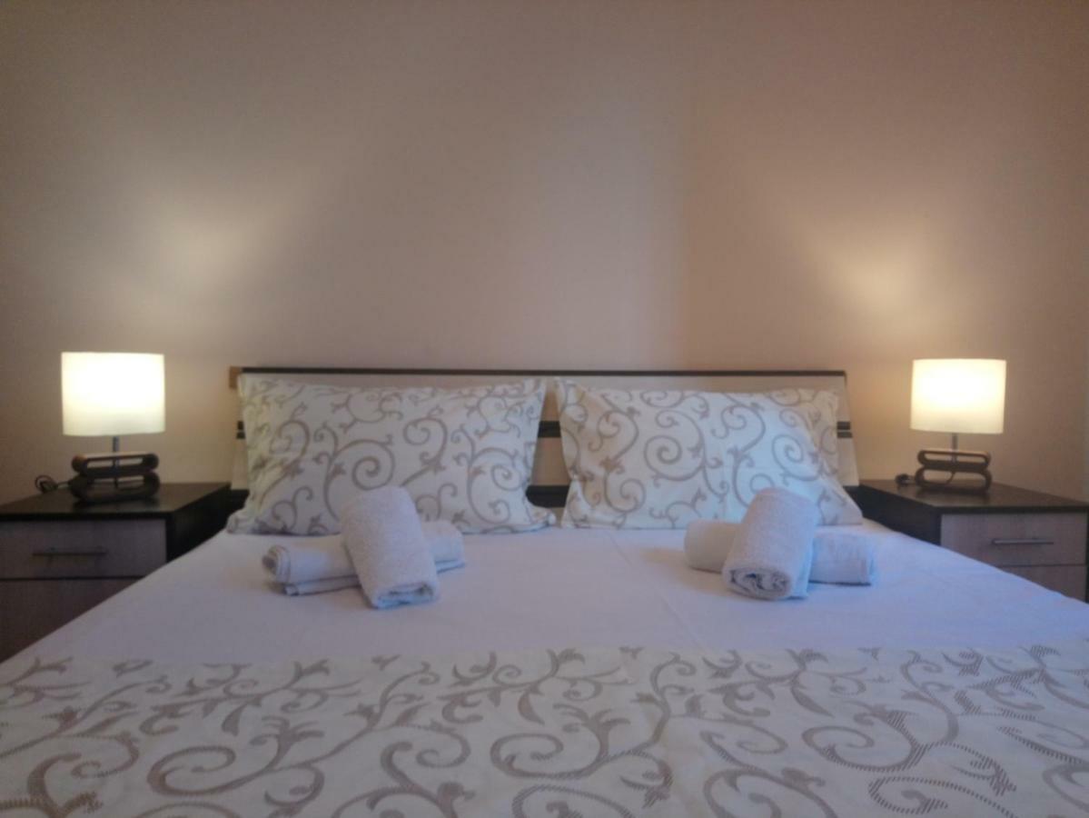 Bohemian Rhapsody Nbg Appartement Belgrado Buitenkant foto